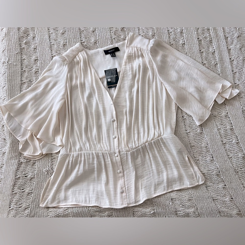 Forever 21 Ivory Shirt✨